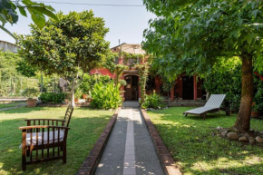 Tuscany Wonderful Flat in Villa with Shared Garden